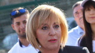 Манолова: Вдигането на данъците е лява политика