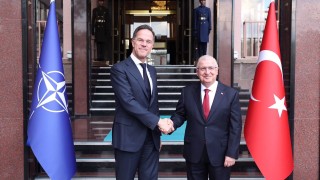 Рюте в Анкара: НАТО ще защитава Турция
