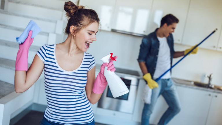Почистването на дома не е сред най-приятните занимания, защото в
