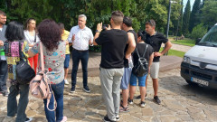 Поставят над 300 феромонни капани за борба с боровата процесионка в Стара Загора