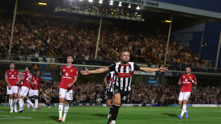 Манчестър Юнайтед отпадна сензационно от Карабао Къп след като загуби