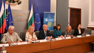 Властта променя социалната политика - от помощи към подкрепа и възможности