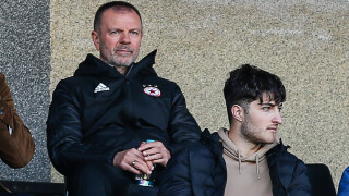 Доскорошният треньор на ЦСКА Стойчо Младенов може да седне