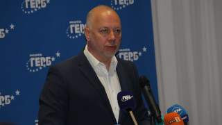 Росен Желязков за неощипаните моми и демоните след доклада за Еврозоната