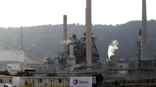 Френските профсъюзи блокираха във вторник няколко рафинерии Акцията имаше за