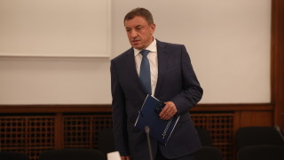 Алексей Петров беше властен и държеше неговото да се изпълнява