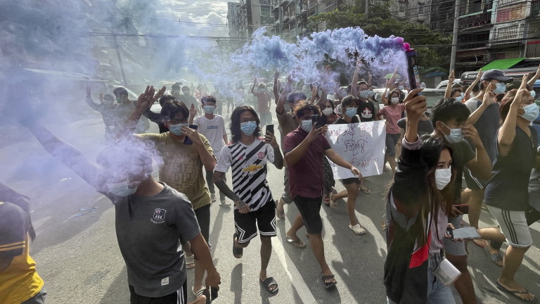 Хунтата в Мианмар касира вота от 2020 година