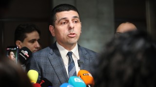 Вотовете на недоверие са под режисурата на ГЕРБ Това заяви