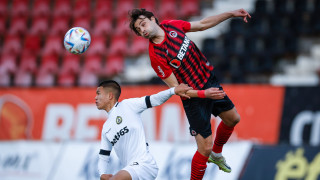 Закъсалият на дъното на класирането отбор на Етър се интересува