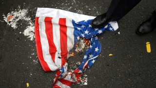 Иран отбелязва 40 г. от превземането на посолството на САЩ със „Смърт на Америка”