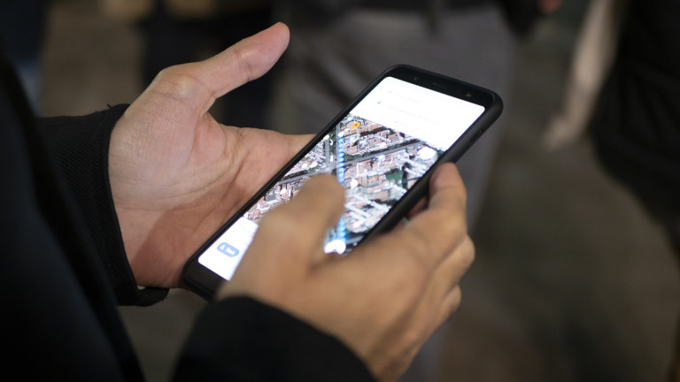 Google Maps стартира навигация за градския транспорт у нас