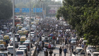 Върховният съд на Индия забрани горенето на стърнища в битката с мръсния въздух в Делхи