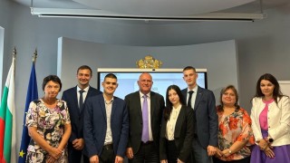 За ограничаване на агресията в училище Министерството на образованието и