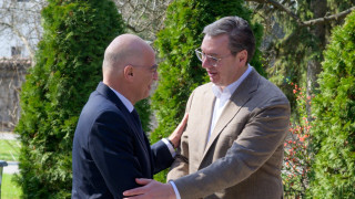 Гръцкият външен министър Никос Дендиас посети Сърбия и беше посрещнат