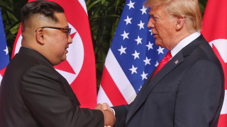 Някои пикантни моменти от срещата Тръмп-Ким