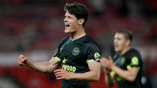 Халфът на Брентфорд Кристиан Ньоргард може да премине в