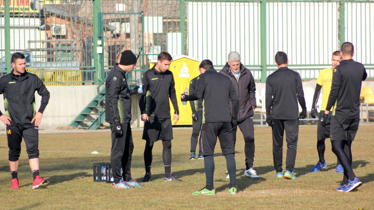 Ботев (Пд) вдигна контузените за мача с Черно море