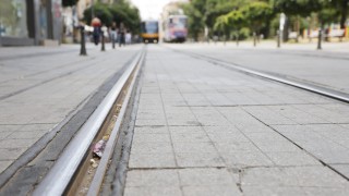 Трамвай блъсна мъж на тротинетка в София