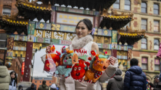 Днес 17 февруари светът посрещна Лунната нова година Празненствата започват