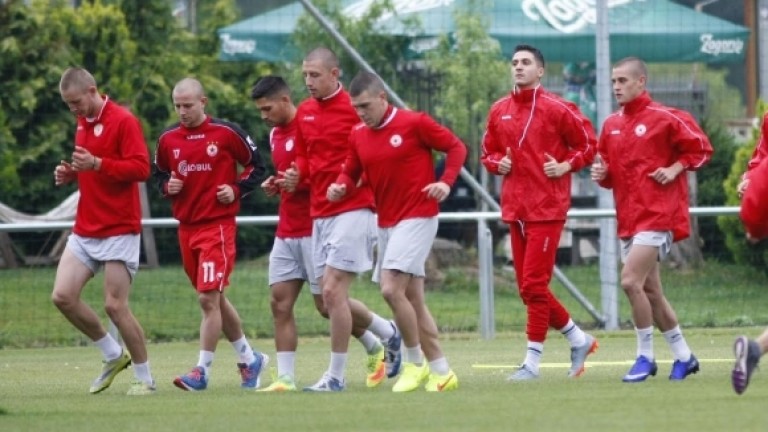 ЦСКА 1948 разгроми Хебър, Йоан Маринов с два гола