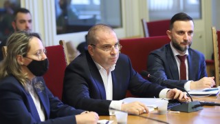 Ще се внесат законови текстове които да формулират точно докъде