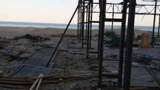 Продължава разчистването на незаконни преместваеми обекти от плажните ивици на