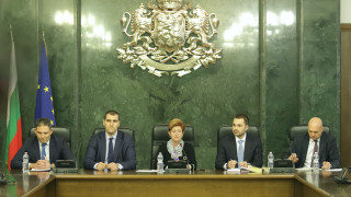 Няма чужди служби родна разработка е залавянето на служителя