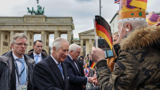 Вчера 29 март Чарлз и Камила пристигнаха на първото си