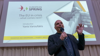 Остри критики срещу Варуфакис за кандидатурата му за евродепутат в Германия