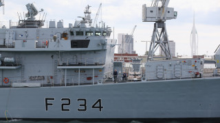 Британският стражеви кораб Westminster е бил изпратен в Ламанша за