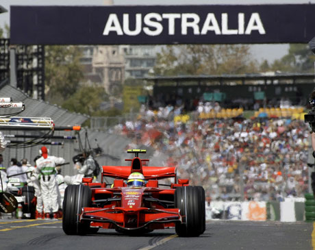 Кой ще спечели първия старт от сезона във Формула 1 в Австралия?