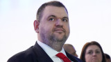 Пеевски чака покана от Борисов да спасяват демокрацията