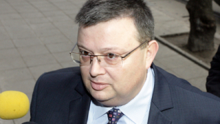 Цацаров: Решението за "Хизбула" е политическо, не сме готови по делото