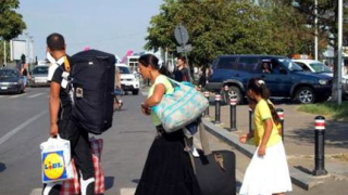 Френски съдилища връщат роми във Франция 