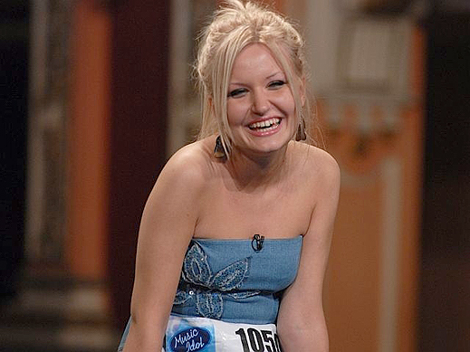 Зрителският вот в "Мюзик айдъл" разплака Люси на рождения й ден