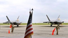 Нови стелт изтребители F-22 прехвърлят САЩ в Близкия изток