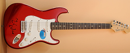 Онлайн търг за Fender на Марк Нопфлър