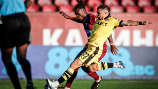 Oпитният халф Емил Мартинов ще продължи кариерата си в Хебър пише