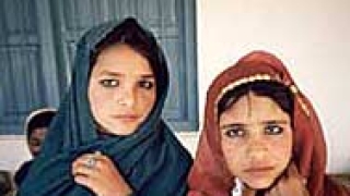Атакуват с ръчна граната сватба в Афганистан