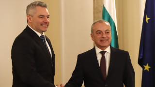 Интензивен ден на работа отчете премиерът Гълъб Донев на съвместното