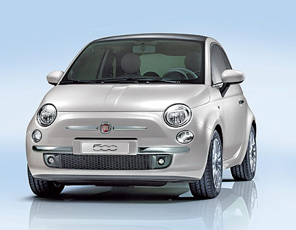 Fiat пуска 500 автомобила предпремиерно