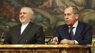 Русия се закани да застане твърдо зад Иран и да