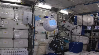 По рано тази година бе съобщено че екипът в Международната космическа