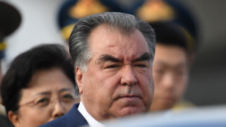 Трима затворнически надзиратели и 29 затворници са били убити при