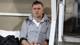 Пак проблеми на "Лаута" - футболистите на Локо в открита вражда с Бруно Акрапович