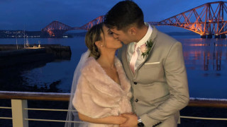 Българският нападател Николай Тодоров и неговата половинка в живота шотландката