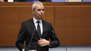 Лидерът на Възраждане Костадин Костадинов призова народните си представители да