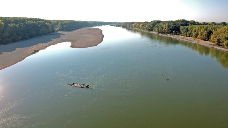 Издирват 15-годишно момче, изчезнало във водите на река Дунав край