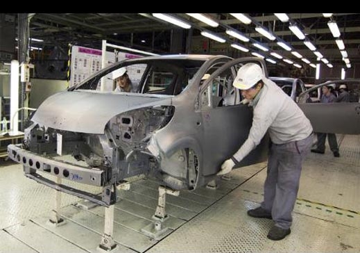 Заводът на Opel в Полша освобождава 250 работници