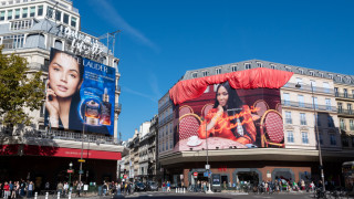 Козметичния гигант Estée Lauder е близо до сделка за закупуване